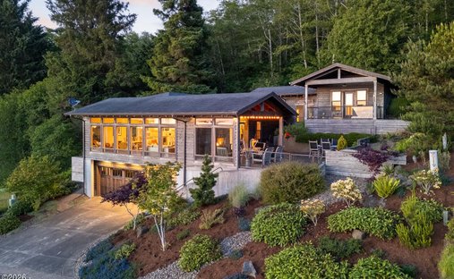 House in Pacific City, Oregon, United States 1