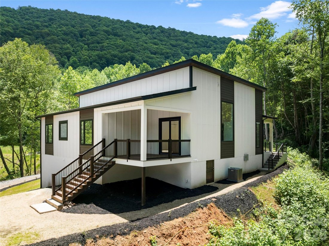House in Leicester, North Carolina, United States 3 - 18220824