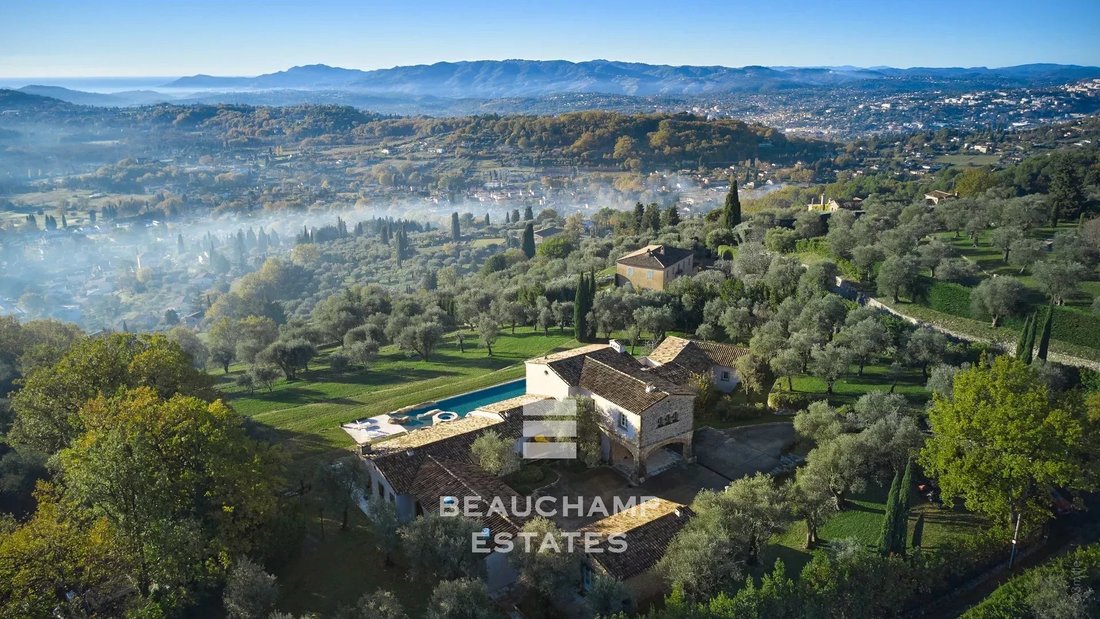 Villa in Châteauneuf-Grasse, Provence-Alpes-Côte d'Azur, France 4 - 12711644