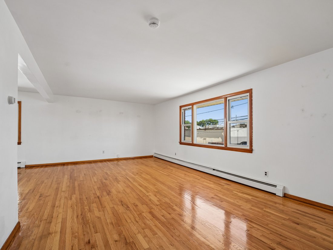 Apartment in Saddle Brook, New Jersey, United States 1 - 18220652