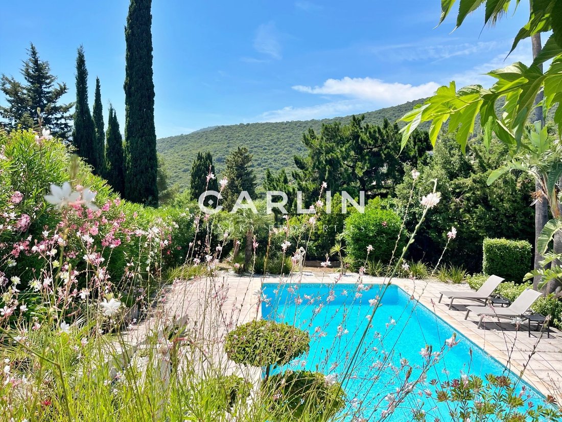Villa in La Croix-Valmer, Provence-Alpes-Côte d'Azur, France 1 - 18220721