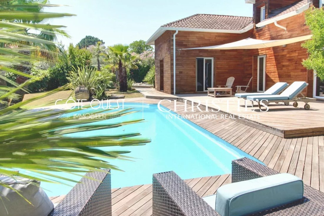 Villa in Anglet, Nouvelle-Aquitaine, France 2 - 18220829