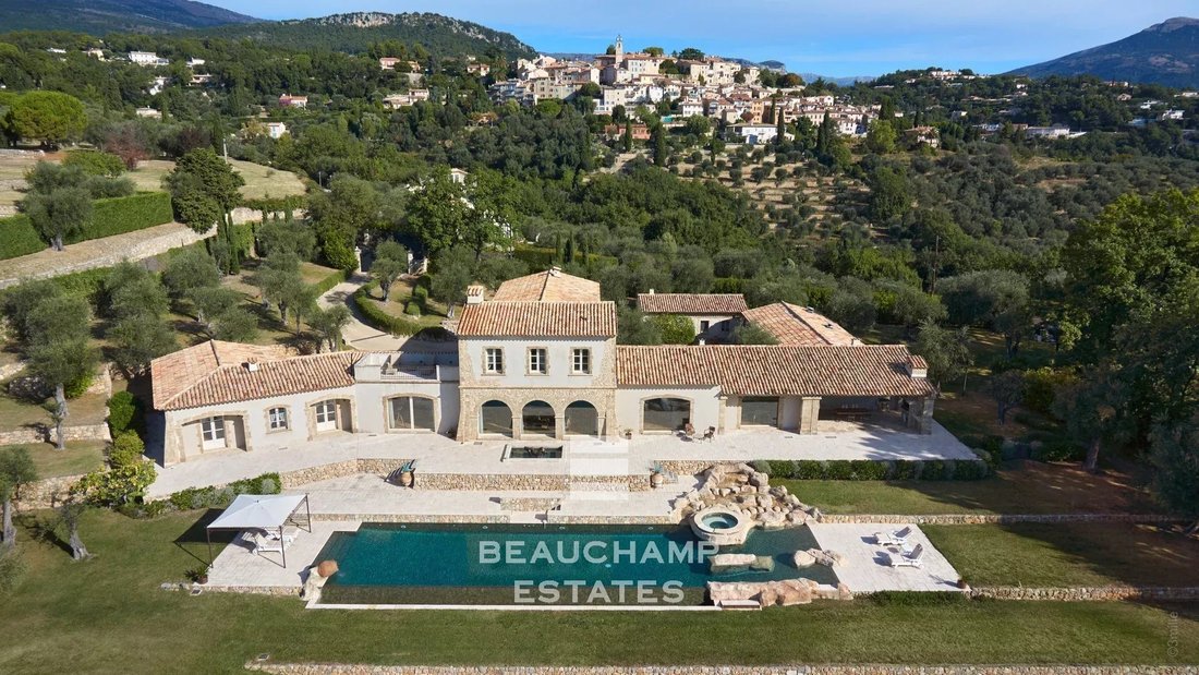 Villa in Châteauneuf-Grasse, Provence-Alpes-Côte d'Azur, France 3 - 12711644