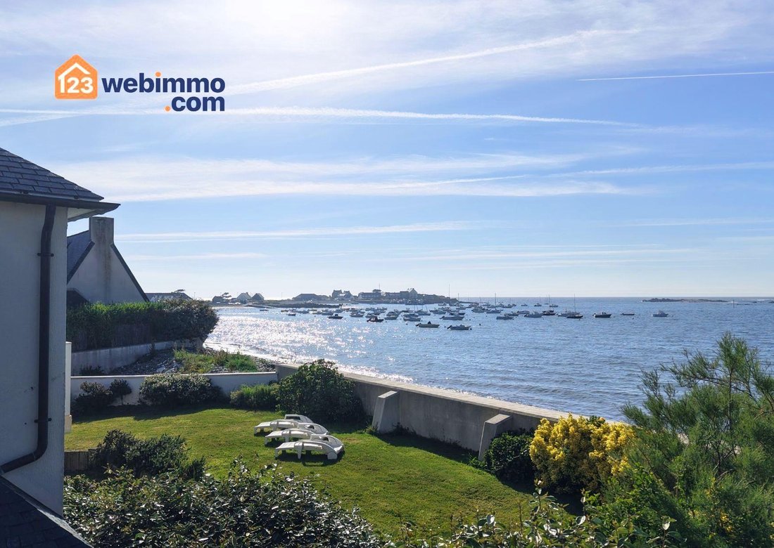 Villa in Tredrez-Locquemeau, Brittany, France 3 - 18220685