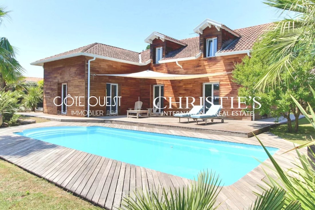Villa in Anglet, Nouvelle-Aquitaine, France 1 - 18220829