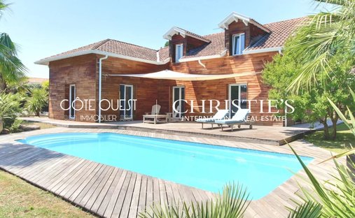 Villa in Anglet, Nouvelle-Aquitaine, France 1