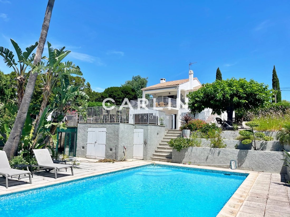 Villa in La Croix-Valmer, Provence-Alpes-Côte d'Azur, France 2 - 18220721