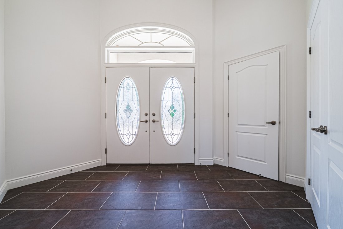 House in Hamilton, Ontario, Canada 5 - 18221526