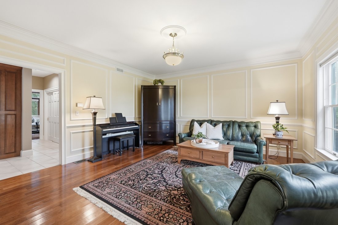 House in Westborough, Massachusetts, United States 4 - 18221541