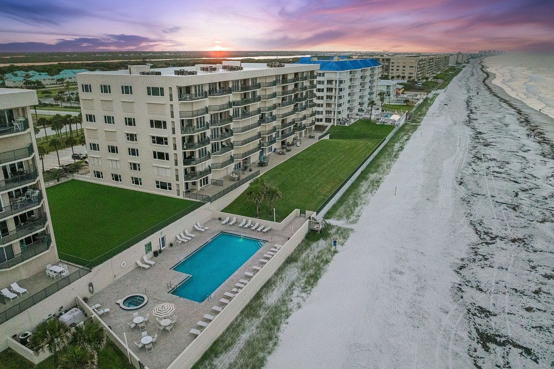 Condo in Port Orange, Florida, United States 1 - 18221597