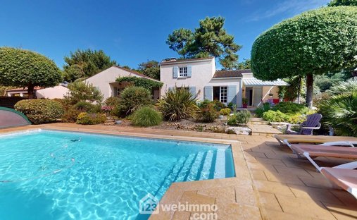 House in Jard-sur-Mer, Pays de la Loire, France 1