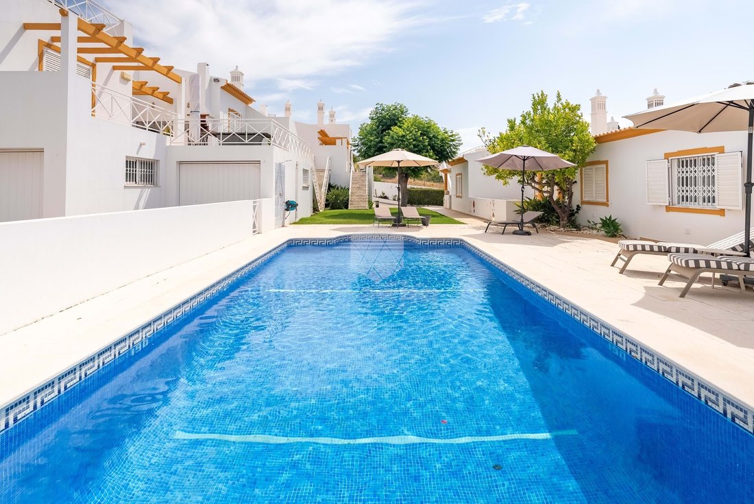 Villa in Praia dos Pescadores, Olhos de Agua, Portugal 1 - 18221330