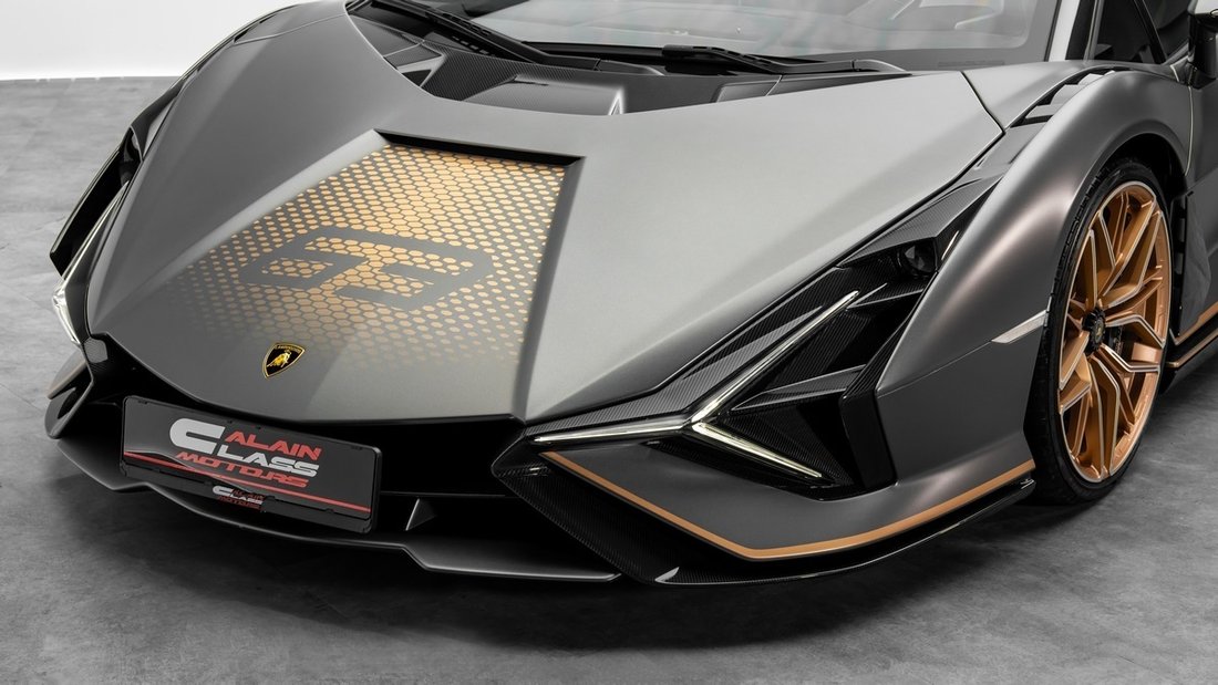 Coupe in Dubai, United Arab Emirates 5 - 18221536