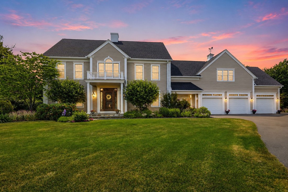 House in Westborough, Massachusetts, United States 1 - 18221541