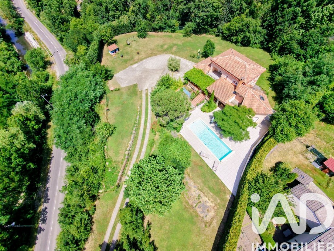 House in Saint-Priest-en-Jarez, Auvergne-Rhône-Alpes, France 3 - 18222090