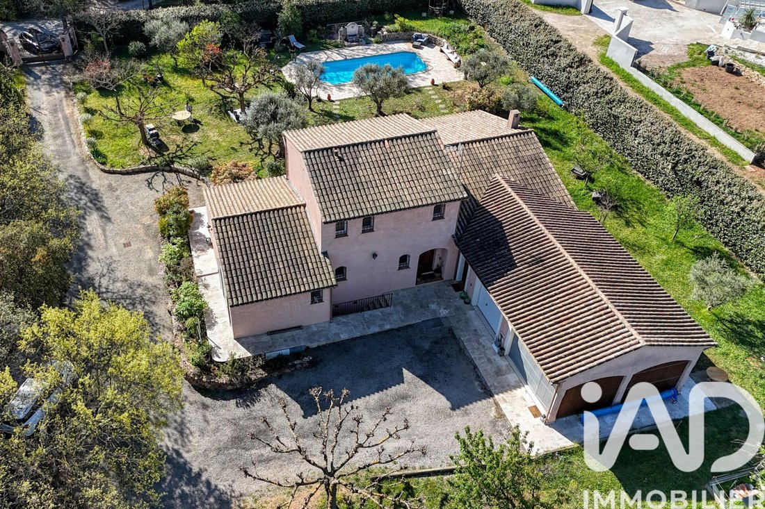 House in Bagnols-en-Forêt, Provence-Alpes-Côte d'Azur, France 1 - 18221621
