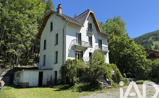 House in Abries-Ristolas, Provence-Alpes-Côte d'Azur, France 1