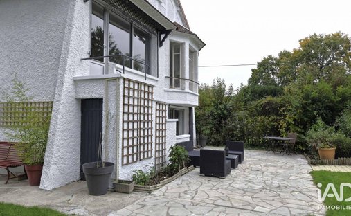 House in Freneuse, Ile-de-France, France 1
