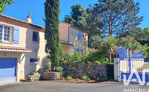 House in Sabaeges, Ambares-et-Lagrave, France 1