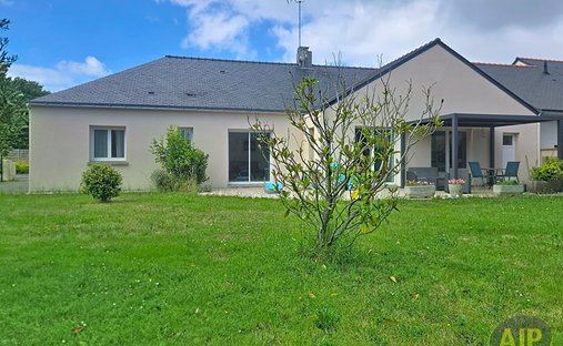 House in Immaculée Campagne, Saint-Nazaire, France 1