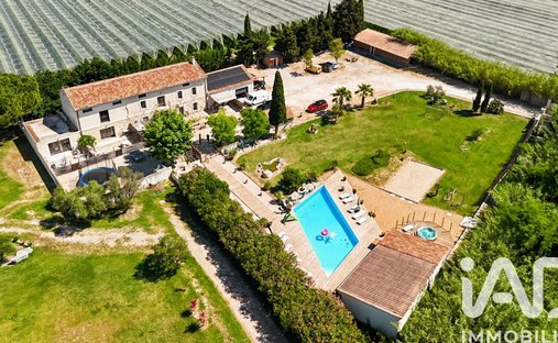 House in Arles, Provence-Alpes-Côte d'Azur, France 1