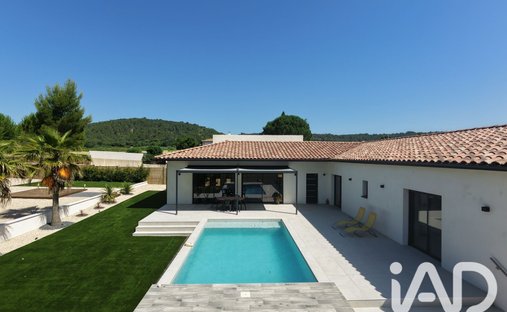 House in Saint-Come-et-Maruejols, Occitania, France 1