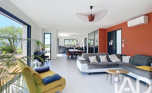 House in Saint-Zacharie, Provence-Alpes-Côte d'Azur, France 1