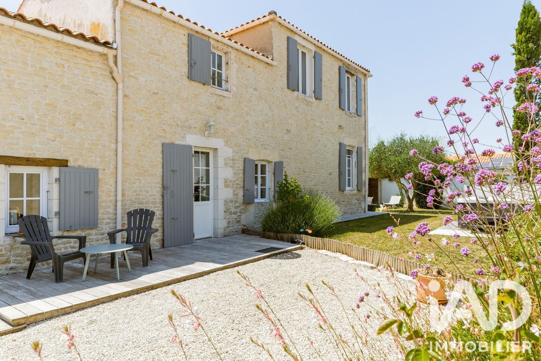 House in Saint-Xandre, Nouvelle-Aquitaine, France 1 - 18100057