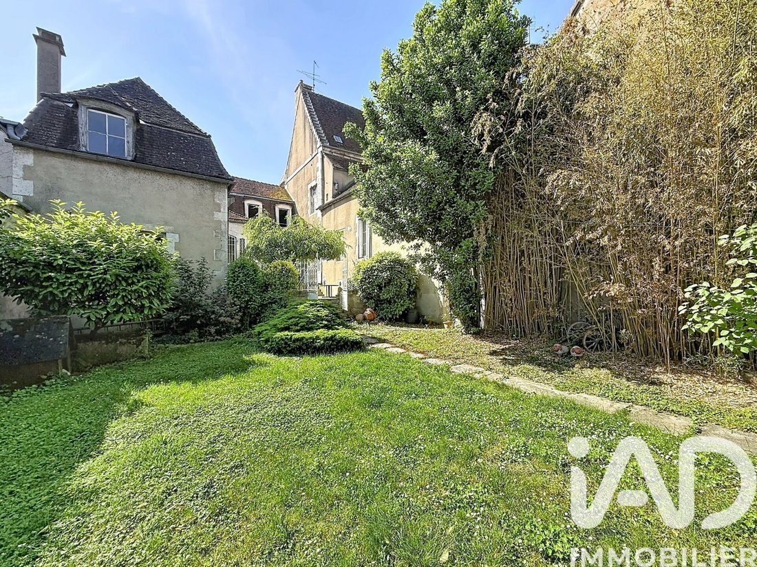House in Auxerre, Bourgogne – Franche-Comté, France 1 - 18221648