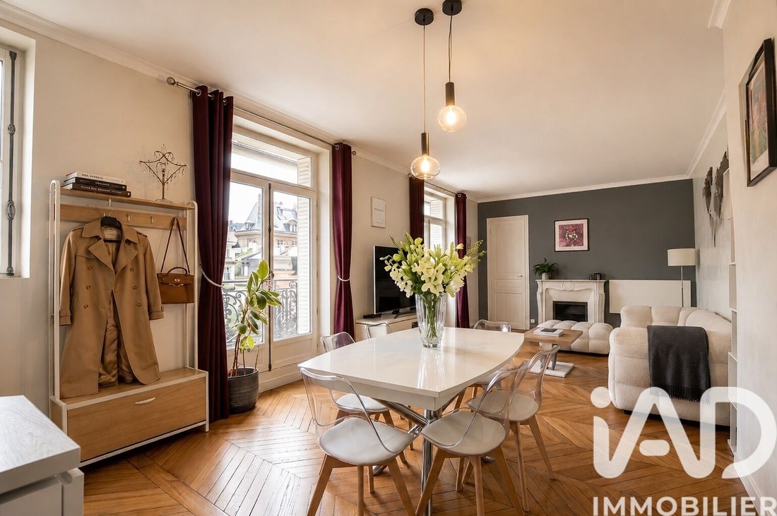 Apartment in Saint Thomas d'Aquin, Paris 7e Arrondissement, Paris 2 - 18221606