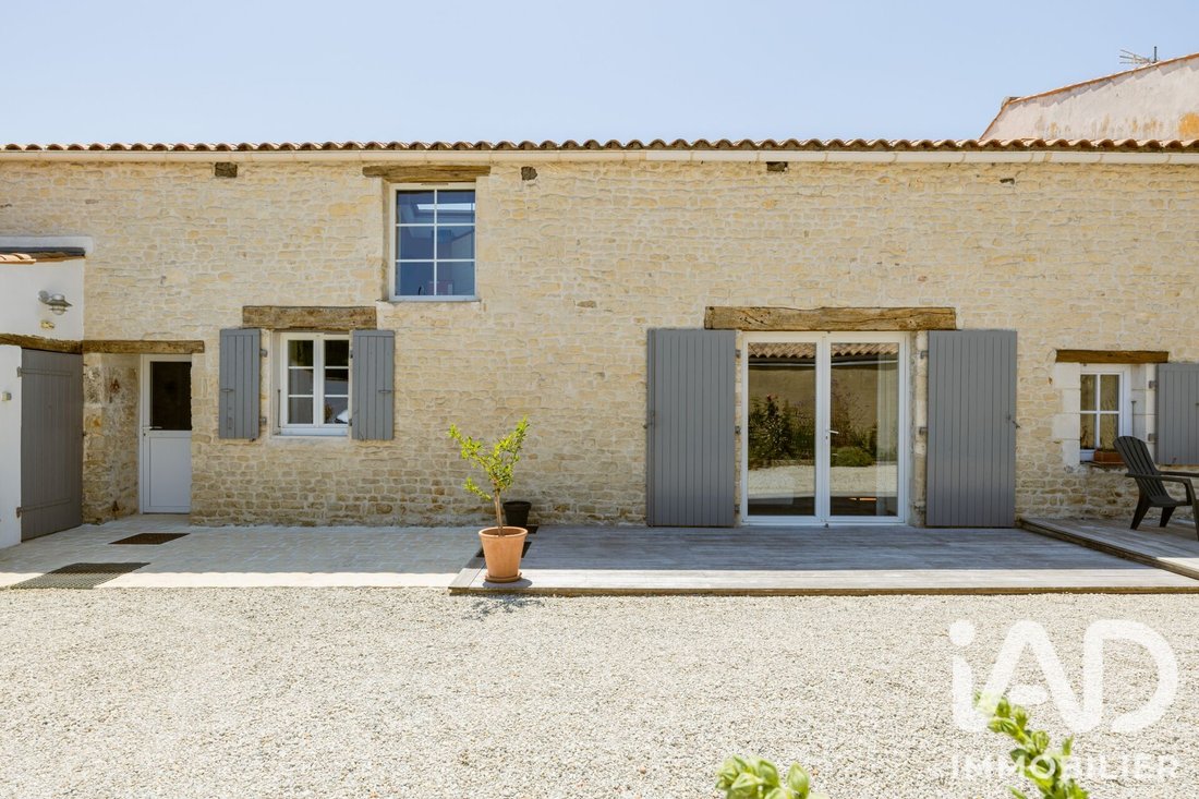 House in Saint-Xandre, Nouvelle-Aquitaine, France 3 - 18100057