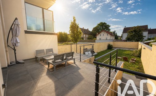 House in Champigny-sur-Marne, Ile-de-France, France 1