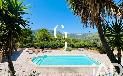 House in Toulon, Provence-Alpes-Côte d'Azur, France 1