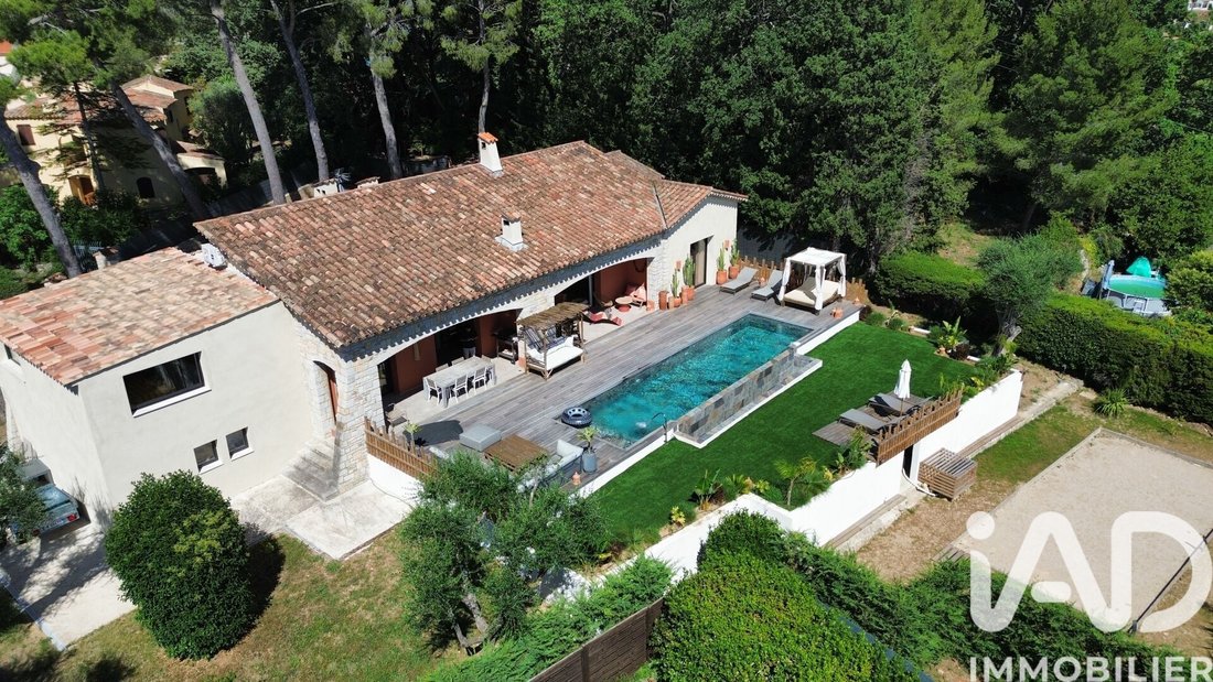 House in Mougins, Provence-Alpes-Côte d'Azur, France 1 - 18221726