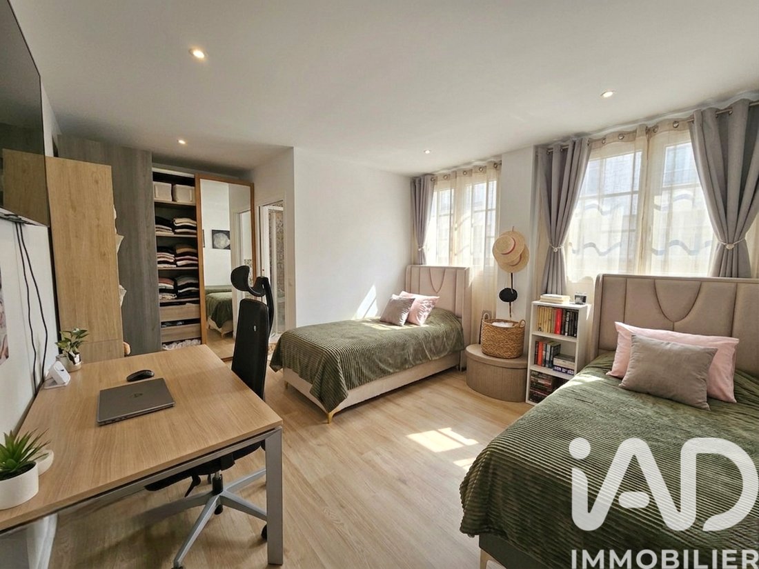 Apartment in Centre Ville, Clichy, France 4 - 18221668