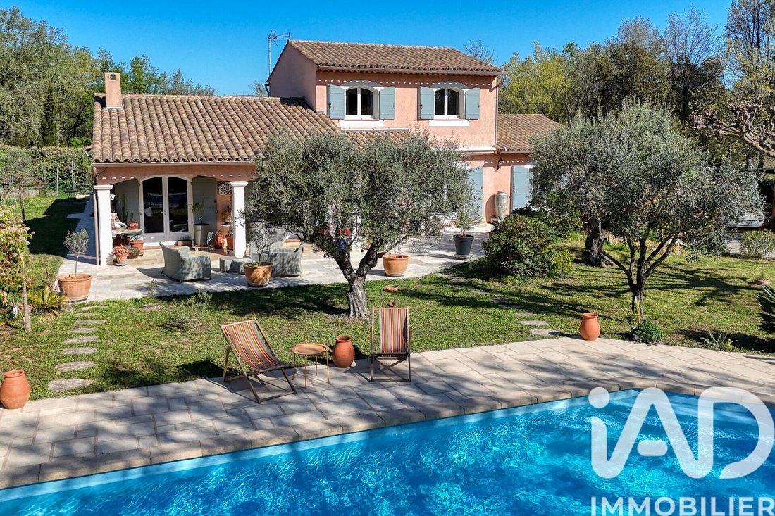 House in Bagnols-en-Forêt, Provence-Alpes-Côte d'Azur, France 2 - 18221621