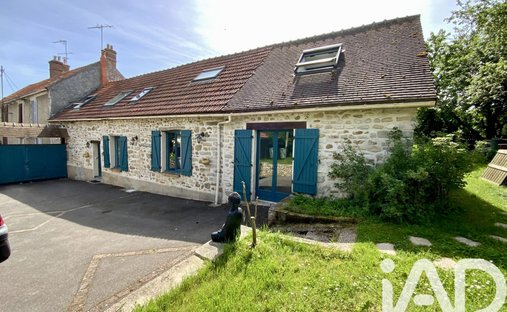 House in Breux-Jouy, Ile-de-France, France 1