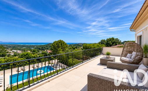 House in Les Cougoulins-Rastines, Antibes, France 1