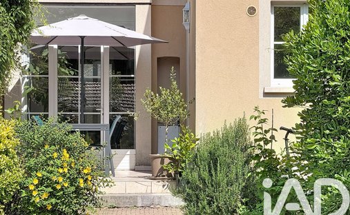 House in Fontenay-sous-Bois, Ile-de-France, France 1
