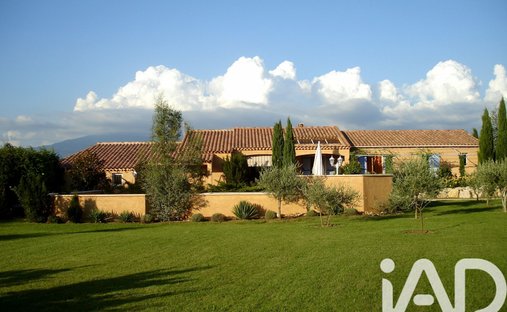 House in Mazan, Provence-Alpes-Côte d'Azur, France 1
