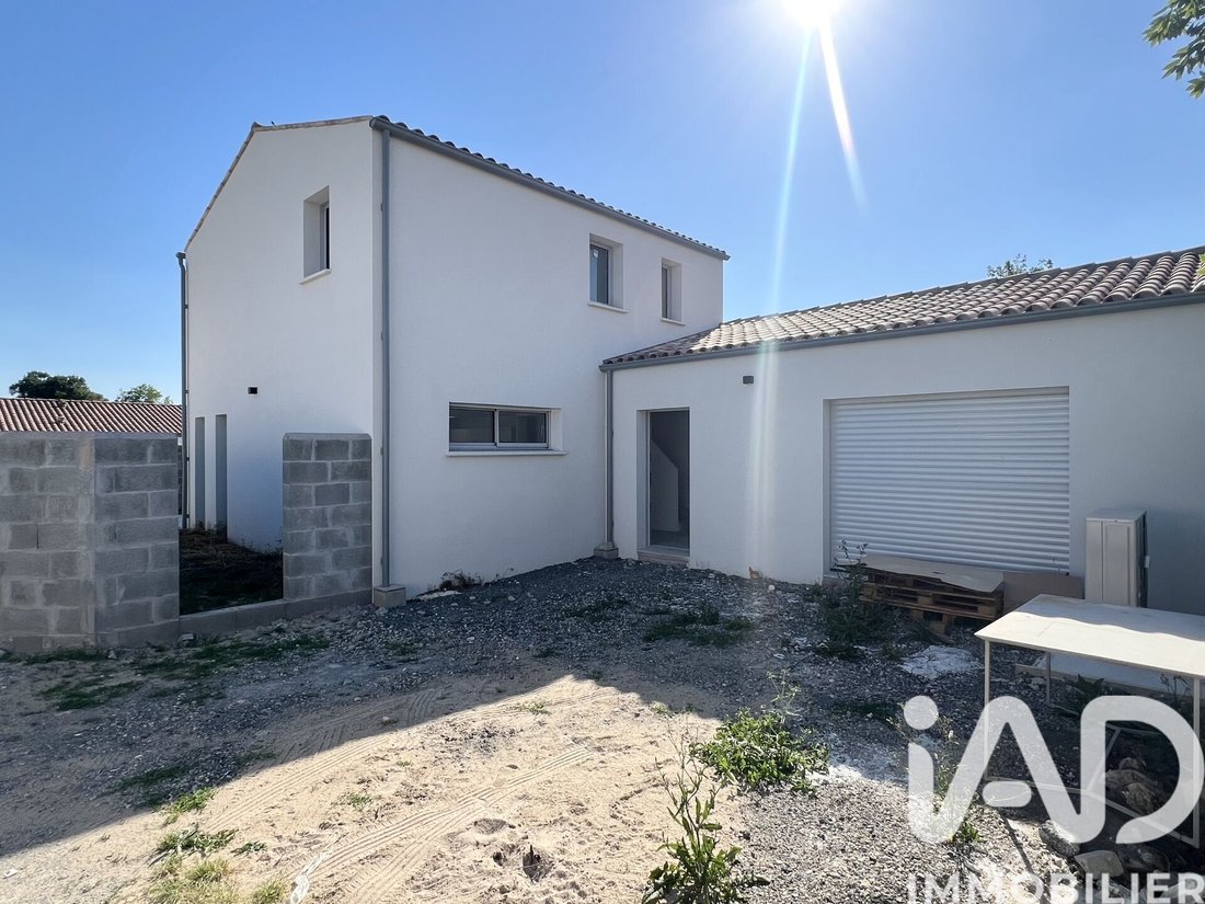 House in Bourg, Aytre, France 2 - 18221649