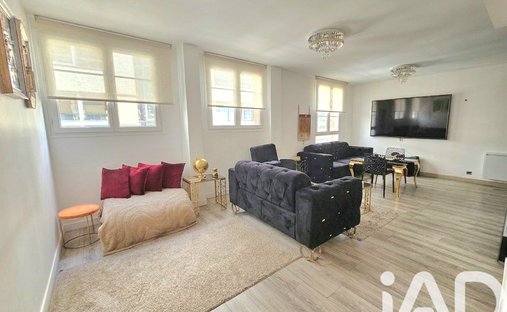 Apartment in Centre Ville, Clichy, France 1