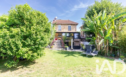 House in Faisanderie Haut, Villeneuve-le-Roi, France 1