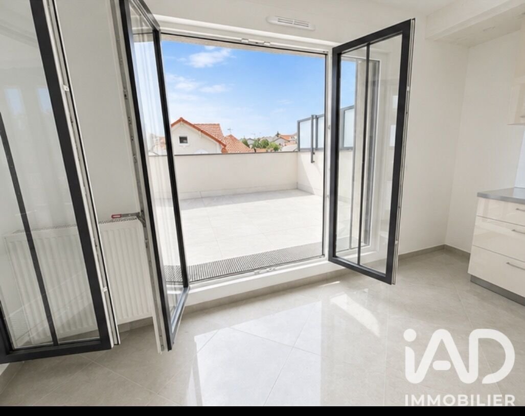 Apartment in Les Corluis, Le Perreux-sur-Marne, France 4 - 18222647