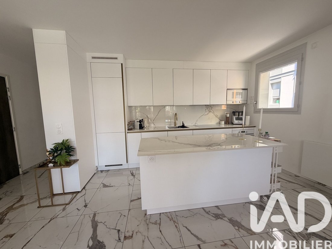 Apartment in Est, Saint-Genis-Pouilly, France 3 - 18221829