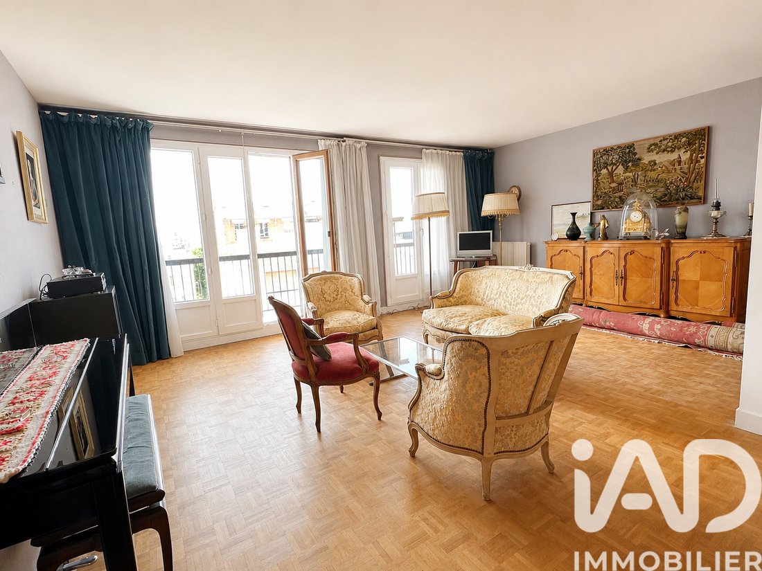 Apartment in Nogent-sur-Marne, Ile-de-France, France 2 - 17970869