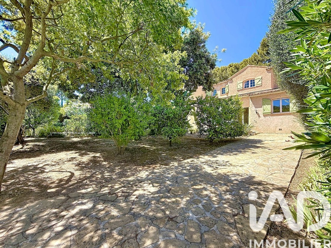 House in Beaucours-La Gorguette-La Morvenede, Sanary-sur-Mer, France 2 - 18221568
