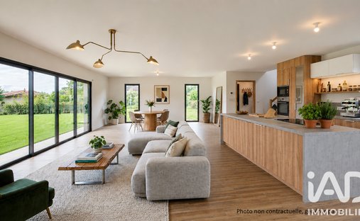 House in Carignan-de-Bordeaux, Nouvelle-Aquitaine, France 1