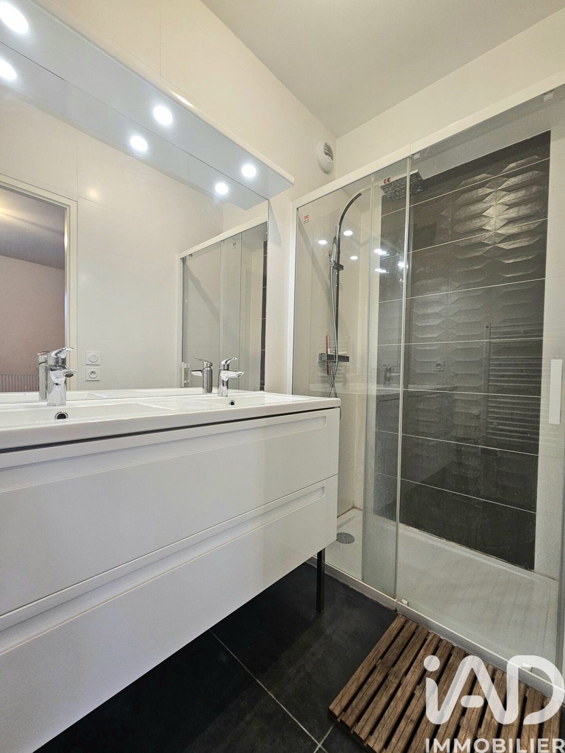 Apartment in La Faisanderie, L'Isle-Adam, France 5 - 18221630