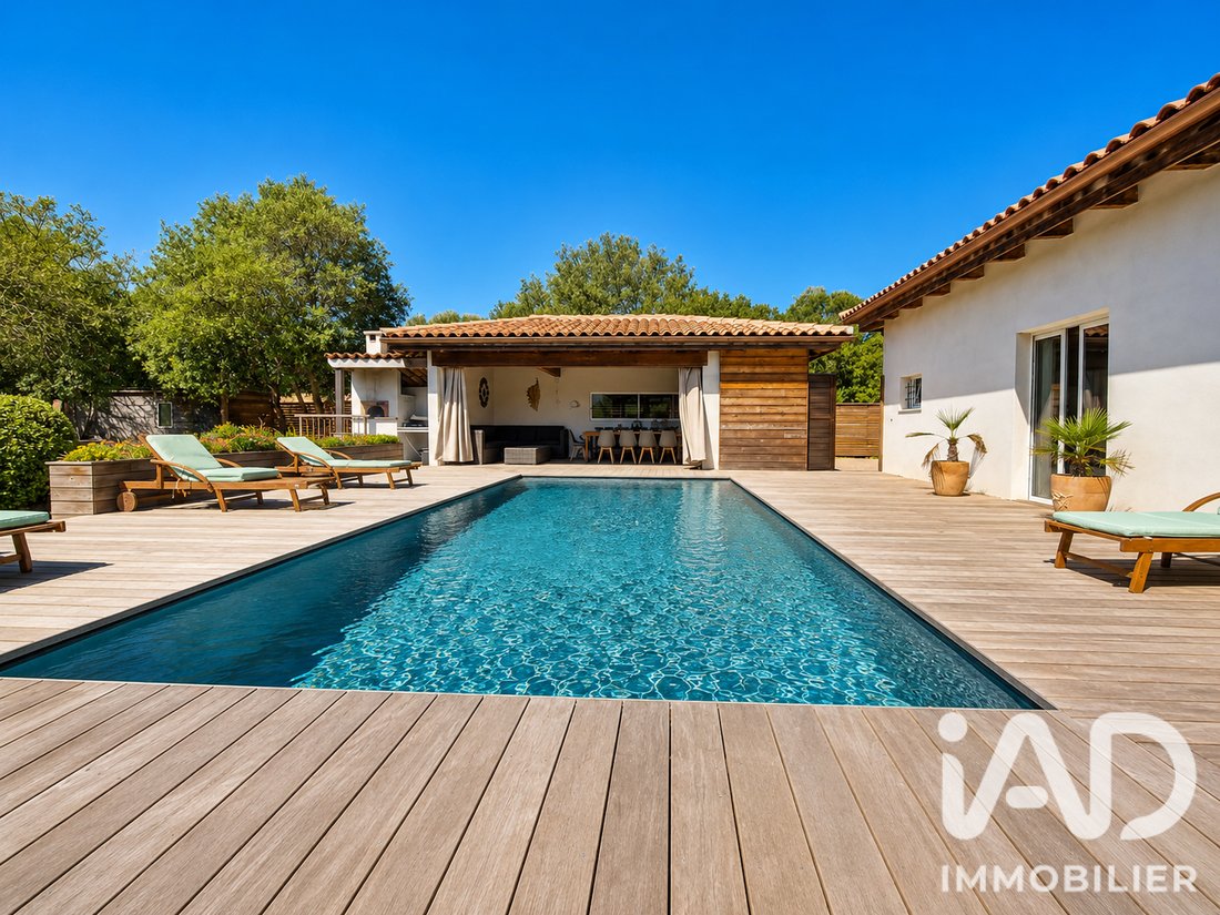 House in Bonifacio / Bunifaziu, Corsica, France 1 - 16566246